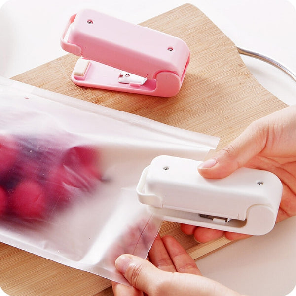 Portable Bag Sealer Heat Package Machines Mini Handy Sealing Machine Household Heat Food Snack Clip Heat Sealer for Kitchen